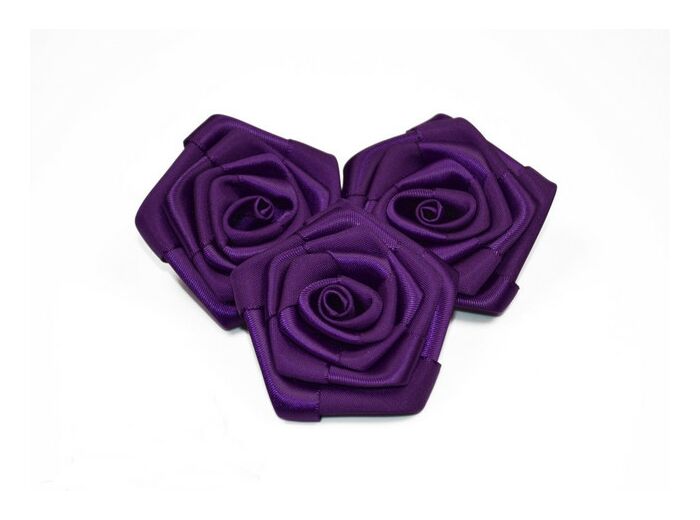 Sachet de 3 roses satin de 6 cm de diametre violet 465