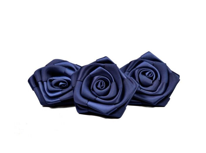 Sachet de 3 roses satin de 6 cm de diametre bleu marine 370