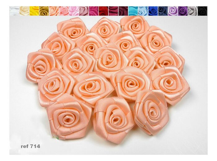 Sachet de 10 roses satin de 3 cm de diametre abricot 714