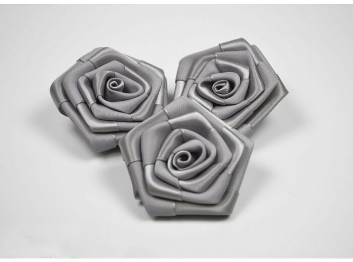 Sachet de 3 roses satin de 6 cm de diametre gris 012