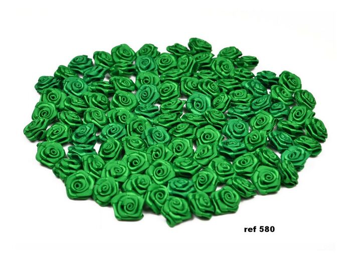 Sachet de 20 petites rose en satin 15 mm VERT FONCE 580