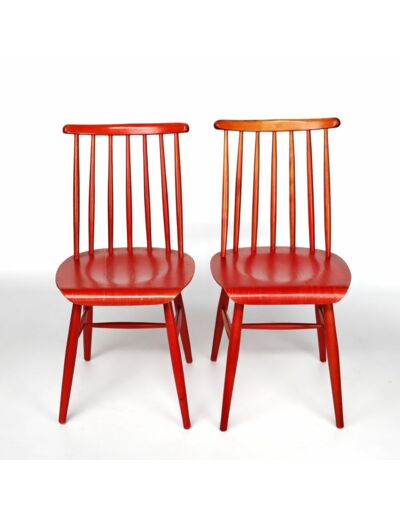 Paire de chaises " Pinnstol" rouges