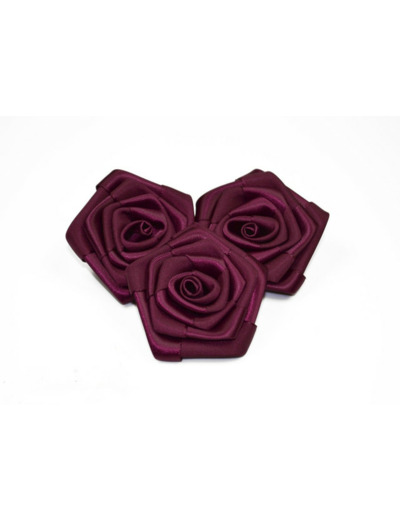 Sachet de 3 roses satin de 6 cm de diametre bordeaux fonce 275