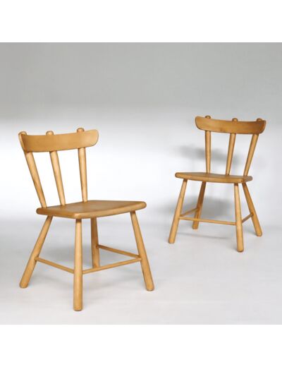 Paire de chaises en pin brut années 40