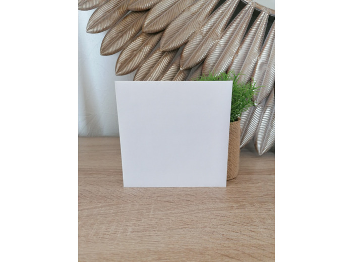 Enveloppe blanche pour carte