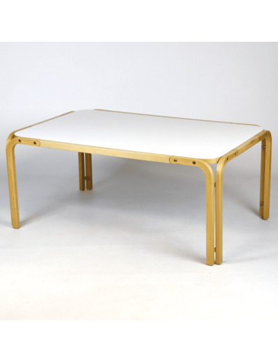 Table basse de Kari Asikainen pour Artek