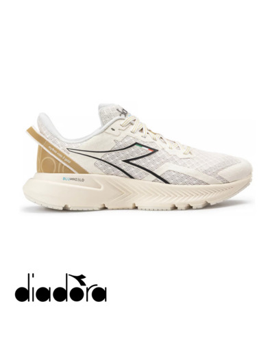 DIADORA MYTHOS BLUSHIELD VOLO 3 Gold Women