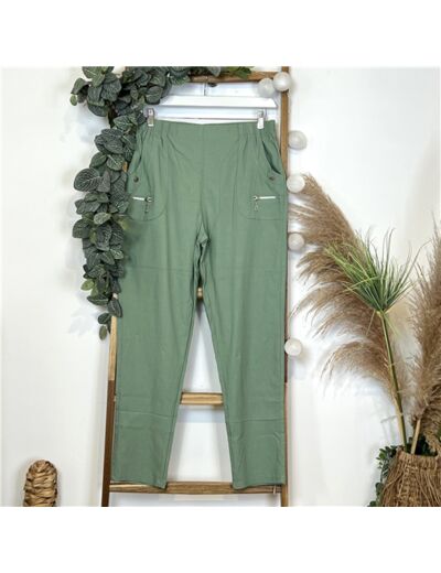 T545- Pantalon confort zips (T38-T52) (vert céladon)